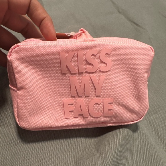 KISS MY FACE 🍒 4pc Lip Oil Set - Picture 2 of 4